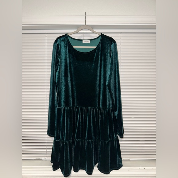 Green Velvet Tunic - Picture 2 of 4